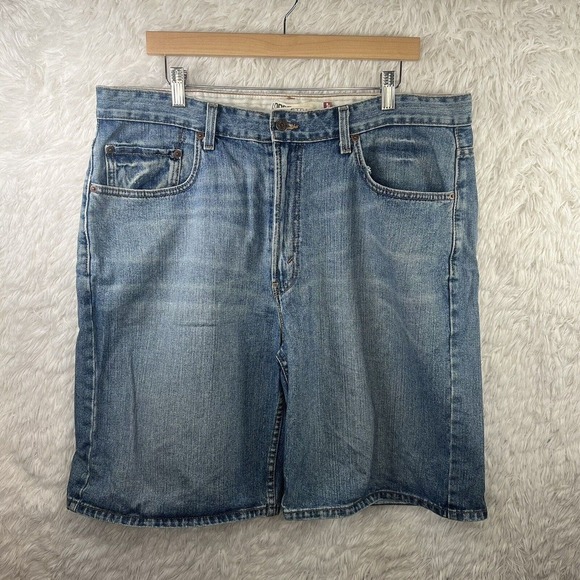 Levi’s Shorts 569 Men’s Size 36W Blue Denim Jean Loose Straight Stretch Jorts - Picture 2 of 16